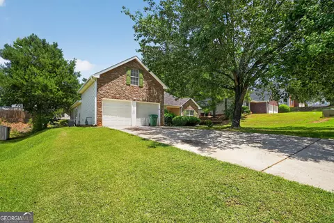 3368 Rockmill Dr, Ellenwood, GA 30294