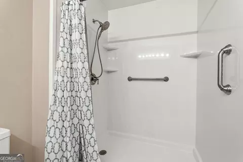 Bath - 85 Apache Pointe Dr, Senoia, GA 30276 photo 2 of 4