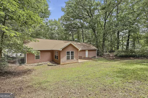 Exterior - 85 Apache Pointe Dr, Senoia, GA 30276 photo 7 of 7