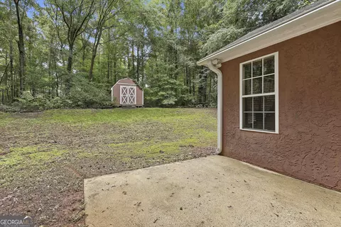 Exterior - 85 Apache Pointe Dr, Senoia, GA 30276 photo 3 of 7
