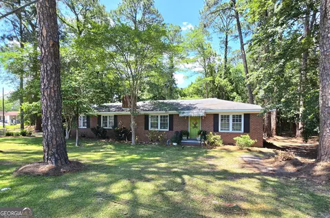 409 W Sultana Dr, Fitzgerald, GA 31750