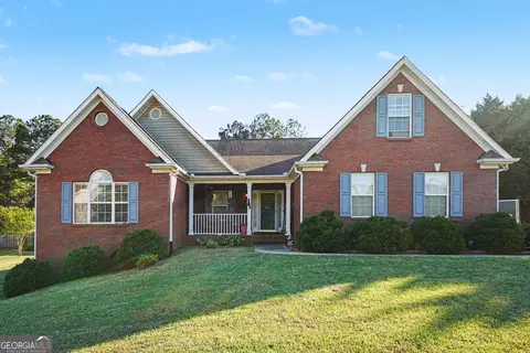 1405 Shiloh Oak Dr, Loganville, GA 30052