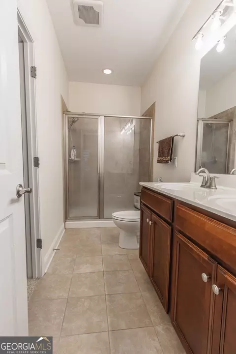Bath - 123 Regency Cir, Pooler, GA 31322 photo 2 of 3