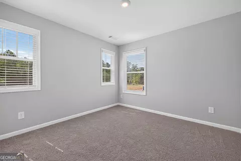Bedroom - 354 Flying Eagle Dr, Commerce, GA 30529 photo 4 of 9