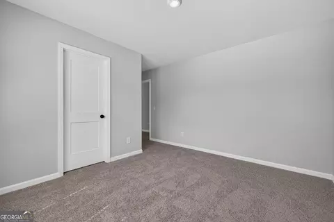 Bedroom - 354 Flying Eagle Dr, Commerce, GA 30529 photo 3 of 9