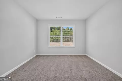 Bedroom - 354 Flying Eagle Dr, Commerce, GA 30529 photo 8 of 9
