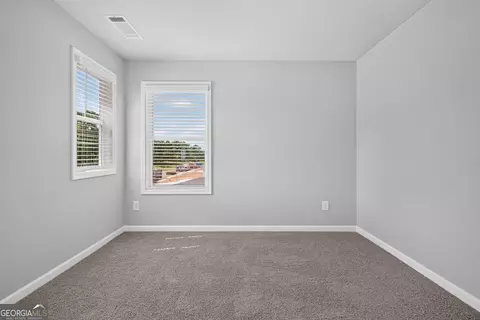 Bedroom - 354 Flying Eagle Dr, Commerce, GA 30529 photo 5 of 9