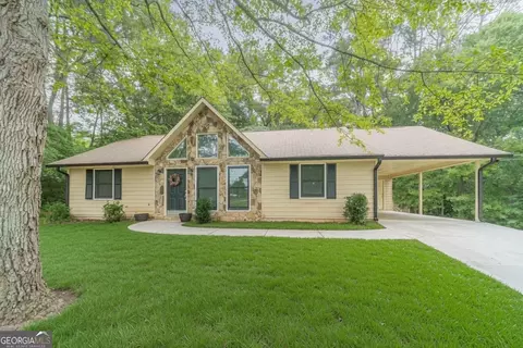 494 Spring St, Social Circle, GA 30025