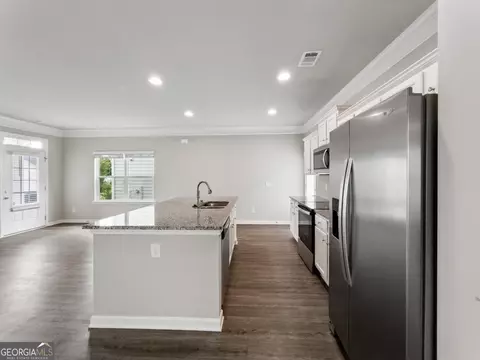 Kitchen - 1272 Towne Square Ct, Athens, GA 30607 photo 3 of 4