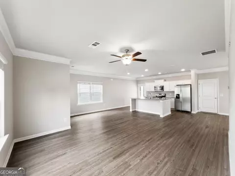 Living - 1272 Towne Square Ct, Athens, GA 30607 photo 3 of 4