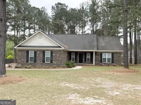 136 Sweet Briar Trl, Statesboro, GA 30461