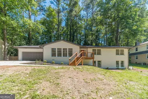664 Hickory Ridge Rd SW, Lilburn, GA 30047
