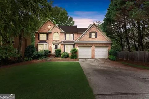 Exterior - 415 Fairford Ln, Duluth, GA 30097 photo 9 of 11