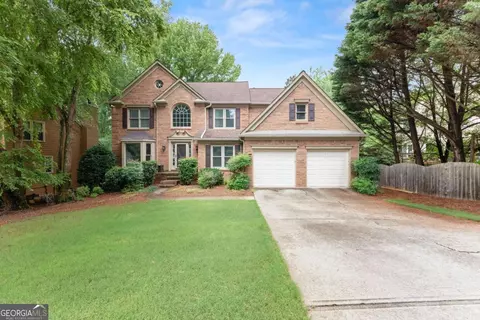 Exterior - 415 Fairford Ln, Duluth, GA 30097 photo 8 of 11
