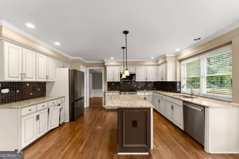 Kitchen - 415 Fairford Ln, Duluth, GA 30097 photo 4 of 6