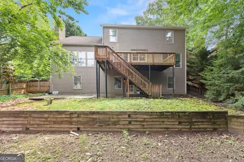 Exterior - 415 Fairford Ln, Duluth, GA 30097 photo 6 of 11