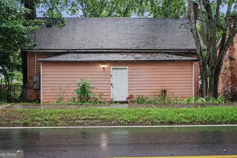 22 S Broad St, Porterdale, GA 30014