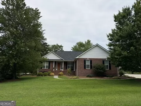 640 Magnolia Dr, Thomson, GA 30824