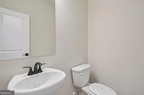 Bath - 2134 Homer Dr, Monroe, GA 30656 photo 2 of 2