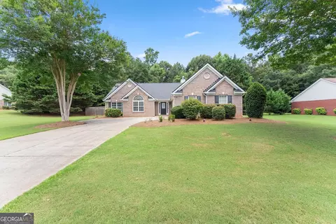 198 Blue Grass Dr, Jefferson, GA 30549