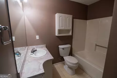 Bath - 3881 Vicki Ct, Duluth, GA 30096 photo 1 of 5