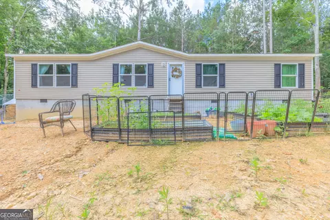 200 Wallaceville Cemeter Rd, Chickamauga, GA 30707