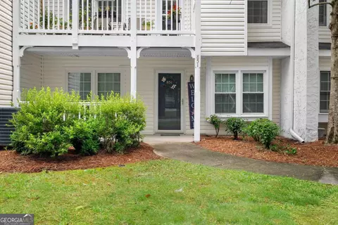 851 Cavalry Dr SW, Marietta, GA 30064