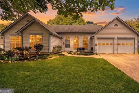 1870 Emerald Dr, Cumming, GA 30040