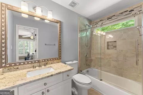 Bath - 136 Riverview Dr, Suwanee, GA 30024 photo 3 of 8