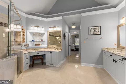 Bath - 136 Riverview Dr, Suwanee, GA 30024 photo 7 of 8