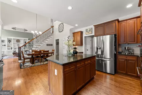 Kitchen - 136 Riverview Dr, Suwanee, GA 30024 photo 5 of 5