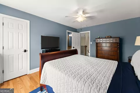 Bedroom - 136 Riverview Dr, Suwanee, GA 30024 photo 2 of 9