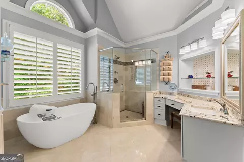 Bath - 136 Riverview Dr, Suwanee, GA 30024 photo 6 of 8