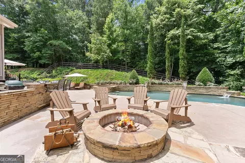 Exterior - 136 Riverview Dr, Suwanee, GA 30024 photo 6 of 21