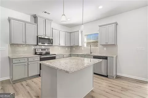 Kitchen - 1101 Longleaf Trce, Monroe, GA 30656 photo 1 of 2