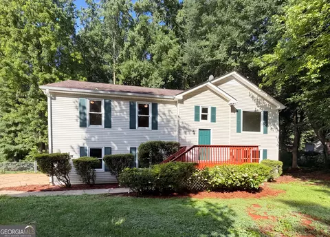 846 Georgetown Dr, Winder, GA 30680