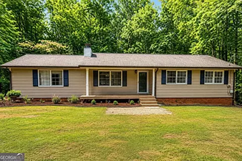 300 Robinson Dr, Carrollton, GA 30117