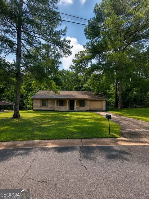 1031 King Cir, Perry, GA 31069