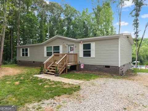 260 Falcon Ln, Carnesville, GA 30521