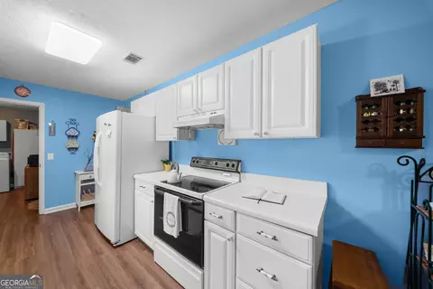 Kitchen - 3058 Old Eighty Rd, Millen, GA 30442 photo 1 of 1