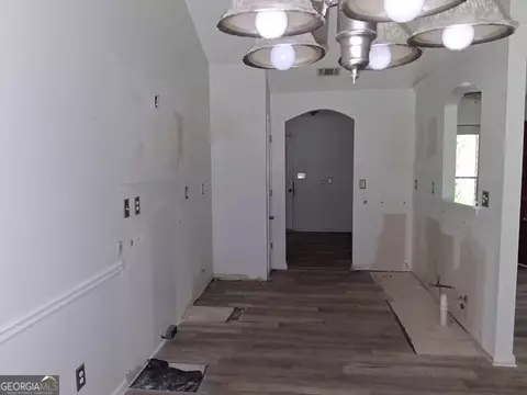 300 Lakeside Dr, Covington, GA 30016 photo 11