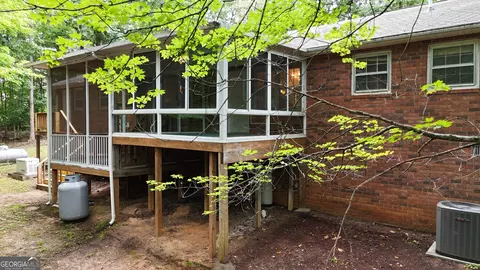 Exterior - 240 Bent Oak Dr, Cornelia, GA 30531 photo 5 of 13