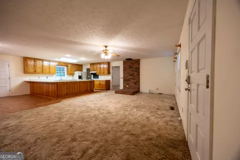 Living - 240 Bent Oak Dr, Cornelia, GA 30531 photo 1 of 7