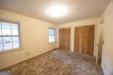 Bedroom - 240 Bent Oak Dr, Cornelia, GA 30531 photo 2 of 5
