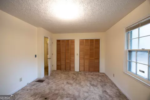 Bedroom - 240 Bent Oak Dr, Cornelia, GA 30531 photo 3 of 5