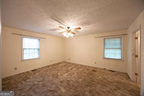 Bedroom - 240 Bent Oak Dr, Cornelia, GA 30531 photo 4 of 5