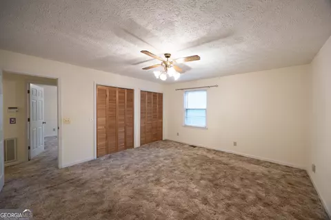 Bedroom - 240 Bent Oak Dr, Cornelia, GA 30531 photo 5 of 5
