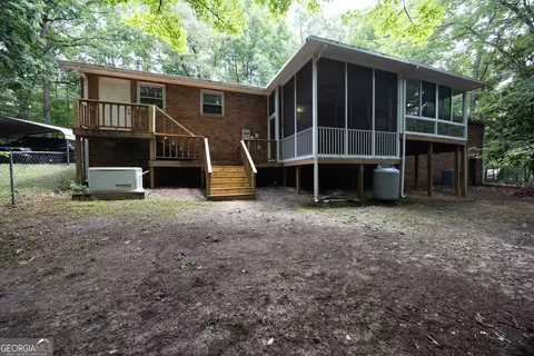 Exterior - 240 Bent Oak Dr, Cornelia, GA 30531 photo 3 of 13
