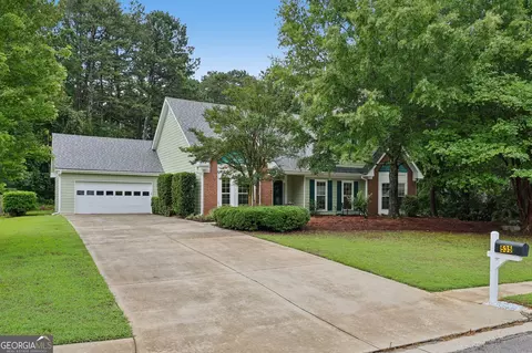 535 Willowwind Dr, Loganville, GA 30052