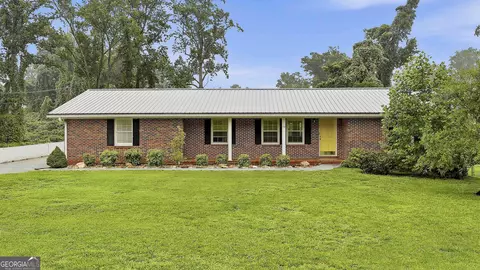 19 Colonial Dr, Newnan, GA 30263